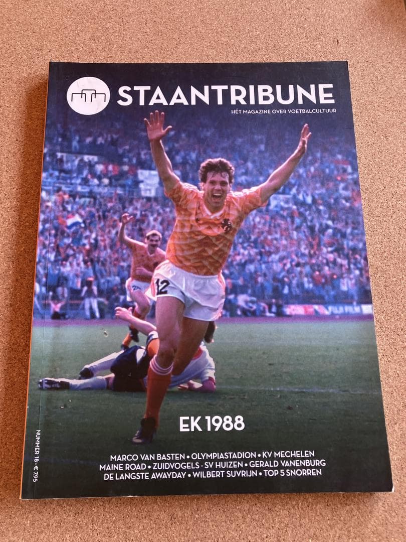Staantribune 18