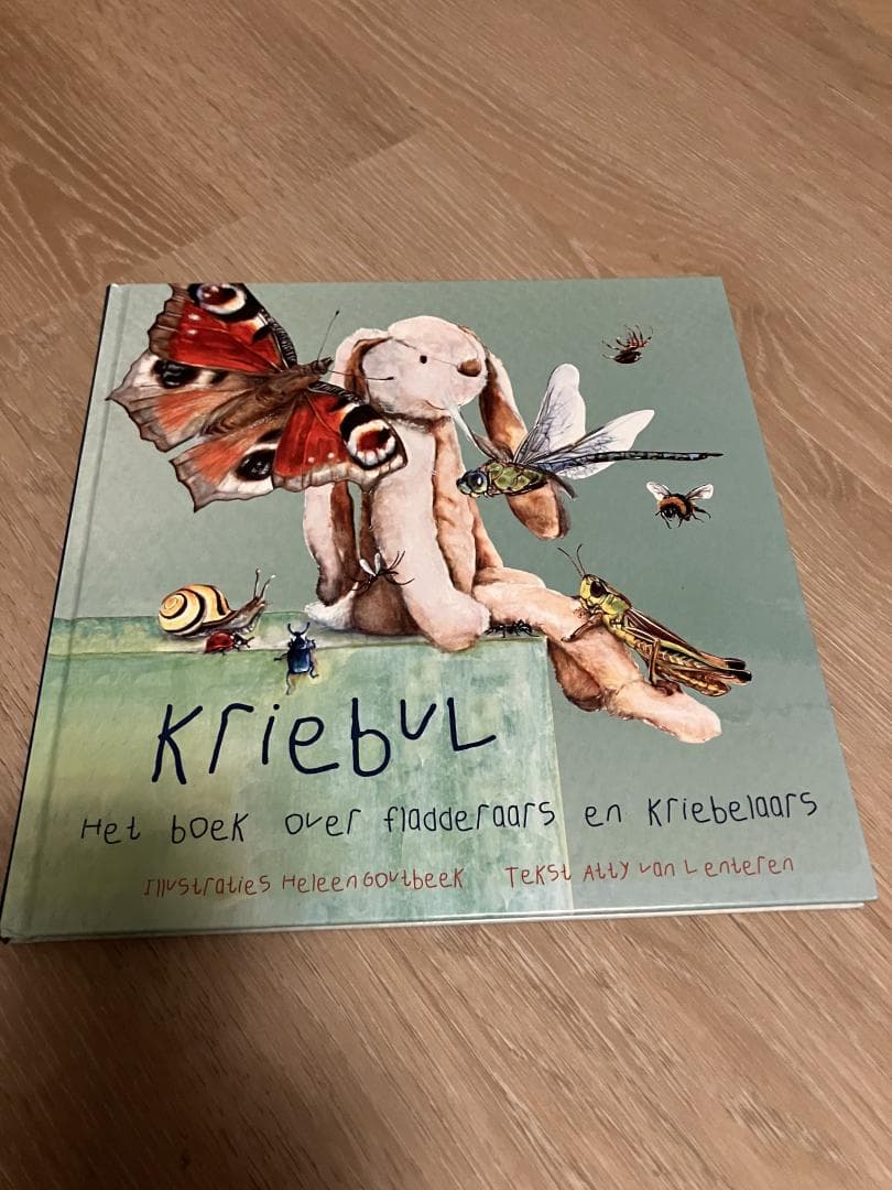 Kriebul / Het boek over fladderaars en kriebelaars