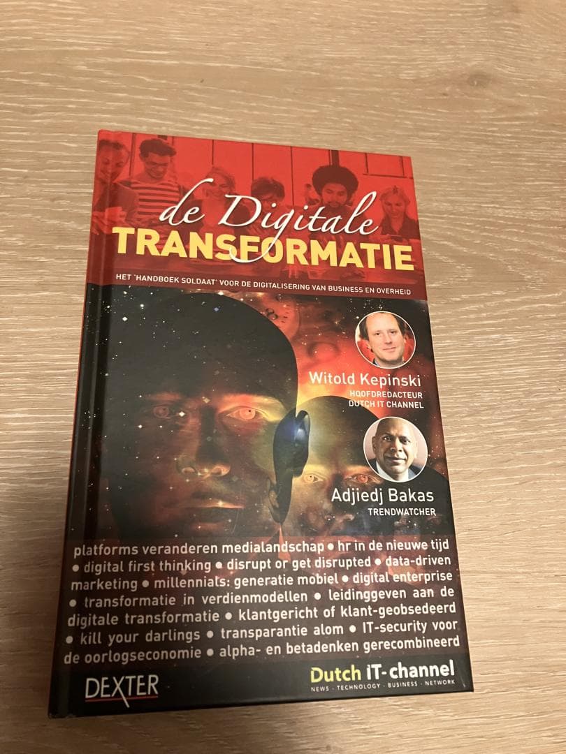 De digitale transformatie / het 'handboek soldaat' voor de digitalisering van business en overheid