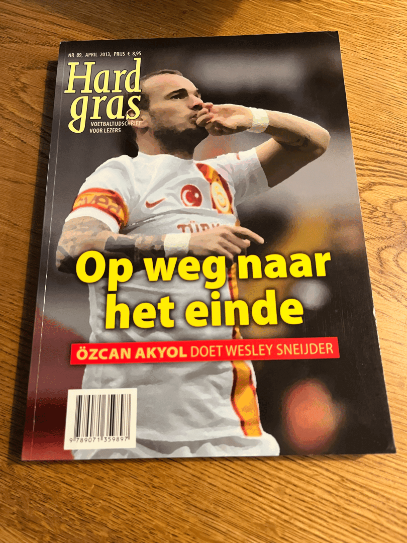 Hard Gras 89 / Ozcan Akyol doet Wesley Sneijder