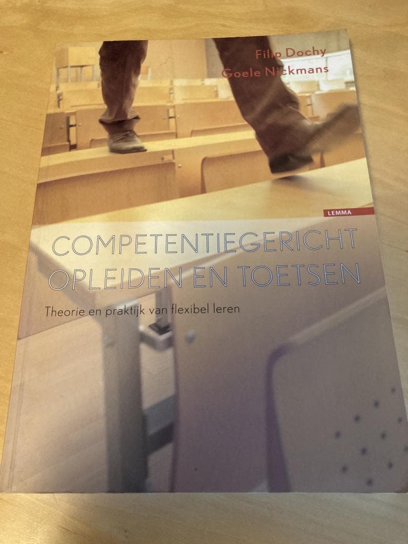 Competentiegericht opleiden en toetsen / in theorie en praktijk